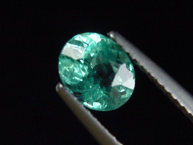 Apatit 1,09 Ct. türkisgrün - Oval 7 x 5,5 mm