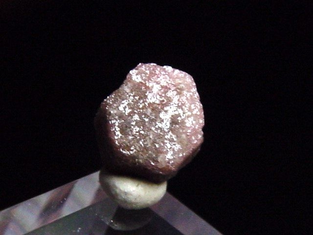 Bixbit / roter Beryll Kristall 5,5 mm - Topaz mtn., Utah, USA