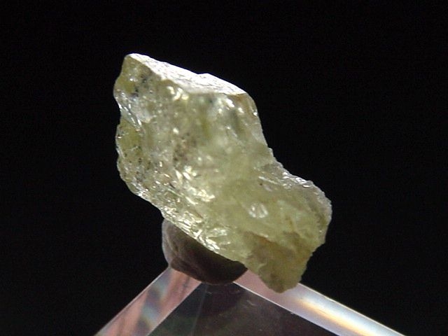 Brazilianite crystal 12 mm - Minas Gerais, Brazil