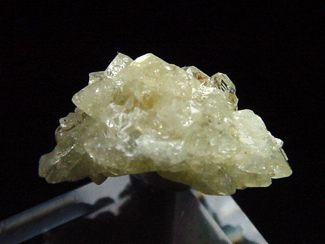 Brazilianite specimen 14 mm - Minas Gerais, Brazil