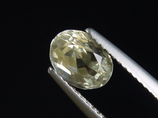 Sillimanite 1,53 Ct. oval faceted - Balangoda, Sri Lanka