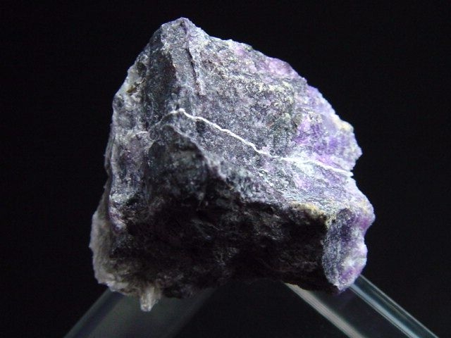 Sugilit Stufe 27 mm - Wessels mine, Kuruman, Südafrika