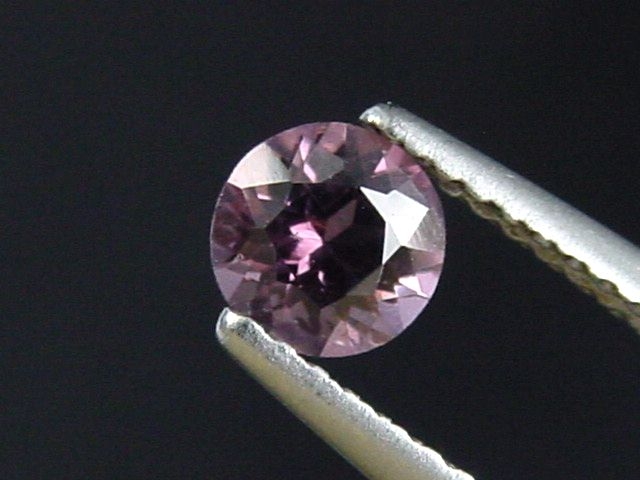 Spinell 0,52 Ct. Rund 5 mm Sri Lanka