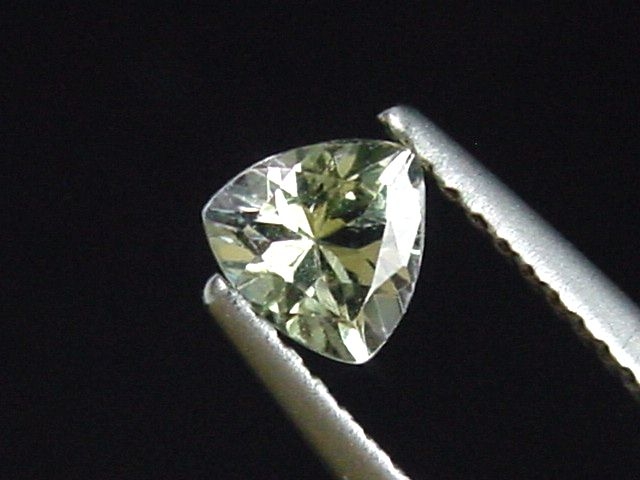 Zoisit 0,53 Ct. seltene Naturfarbe - Merelani, Tansania
