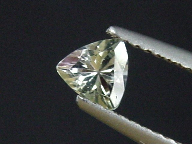 Zoisit 0,38 Ct. seltene Naturfarbe - Merelani, Tansania
