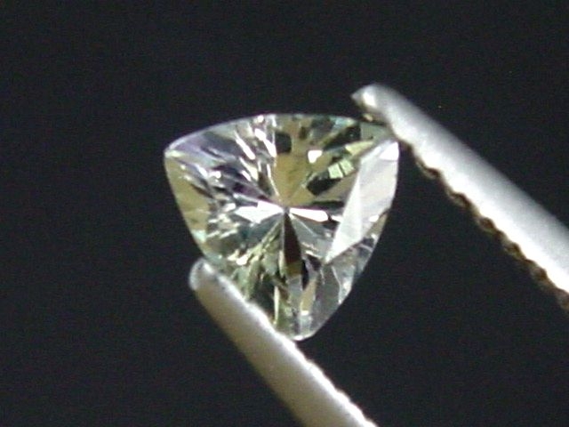 Zoisit 0,38 Ct. seltene Naturfarbe - Merelani, Tansania