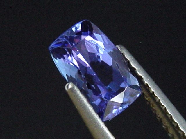 Tanzanite 1,31 Ct. antique cut - finest blue violet