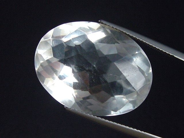 Clear Quartz 35,50 Ct. oval cut