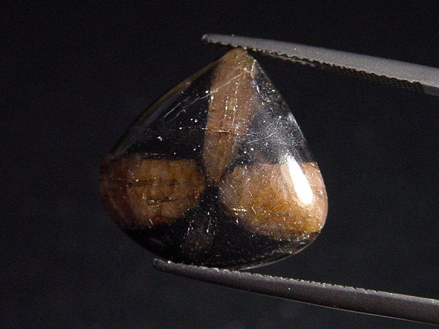 Chiastolite 11,83 Ct. pear cabochon Australia