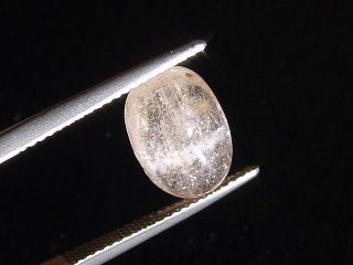 Topaz cat's eye 4,60 Ct. rare - untreated natural color