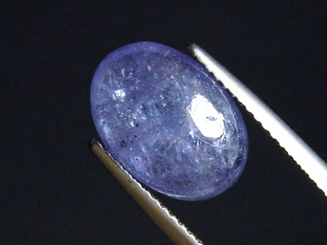 Tanzanite 4,47 Ct. oval cabochon