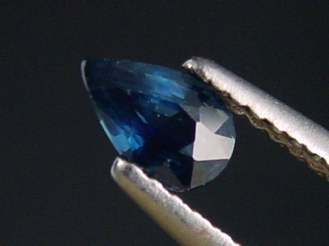 Blauer Saphir 0,48 Ct. Tropfen 6 x 3,5 mm Australien