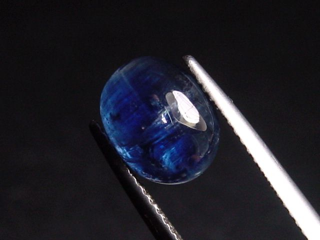Kyanite / Disthen 4,13 Ct. oval cabochon Brazil