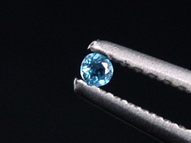 Hauyn / Hauynit 1,2 mm Rund - Ettringen, Eifel, Deutschland