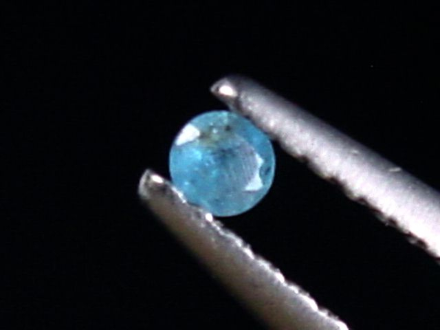 Hauyn / Hauynit 2 mm Rund - Ettringen, Eifel, Deutschland