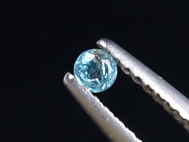 Hauyn / Hauynit 2,5 mm Rund - Ettringen, Eifel, Deutschland