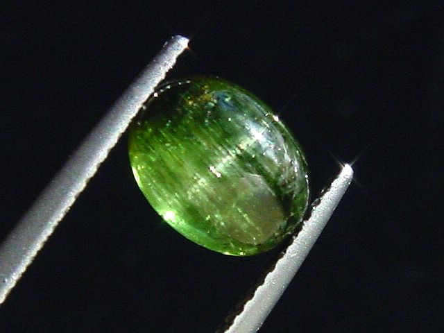 Verdelite Tourmaline cat's eye 2,78 Ct. cabochon Brazil