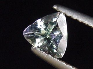 Zoisit 0,63 Ct. seltene Naturfarbe - Merelani, Tansania