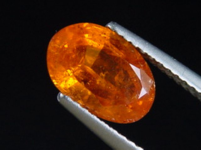 Spessartit Granat 3,12 Ct. Oval 10 x 6,5 mm Tansania