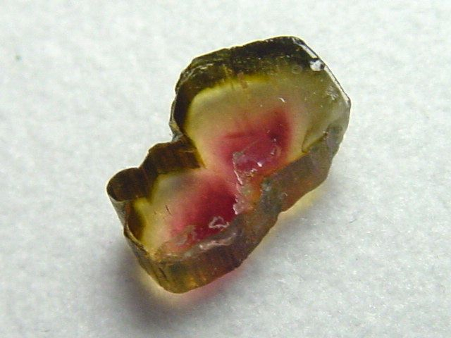 Wassermelonenturmalin 0,90 Ct. polierte Kristallscheibe Brasilien