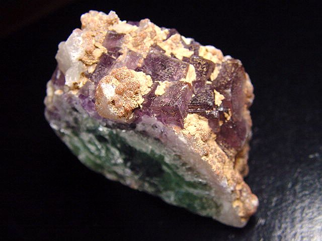 Fluorite specimen 59 mm bicolor green and purple - Wölsendorf, Germany