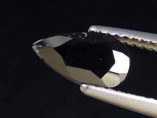 Tantalite 1,95 Ct. pear faceted rare - Parelhas, Rio Grande do Norte, Brazil