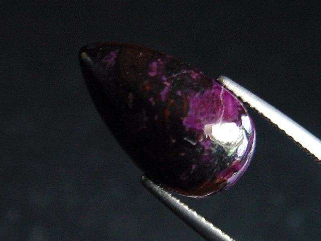 Sugilit 8,23 Ct. Tropfen Cabochon - Wessels mine, Kuruman, Südafrika