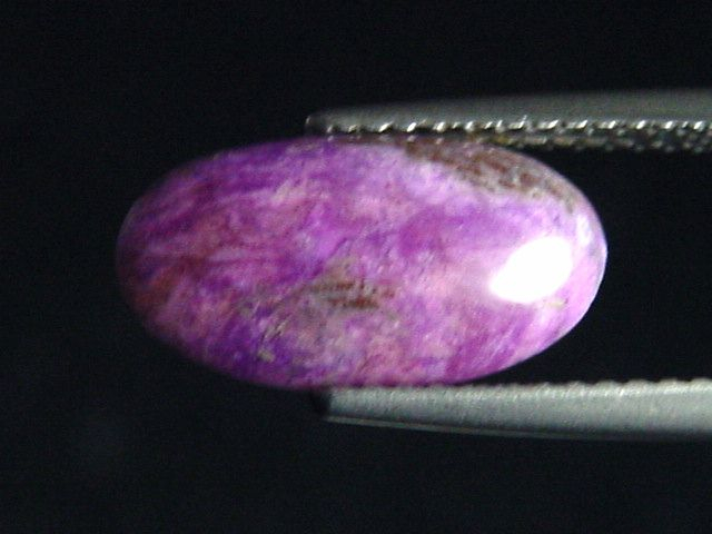 Sugilit 1,93 Ct. Oval Cabochon - Wessels mine, Kuruman, Südafrika