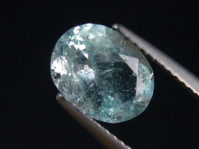 Aquamarin 2,02 Ct. Oval 10 x 8 mm Brasilien