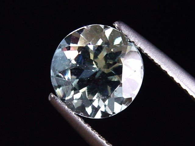 Goshenite Beryl 1,95 Ct. round Brazil