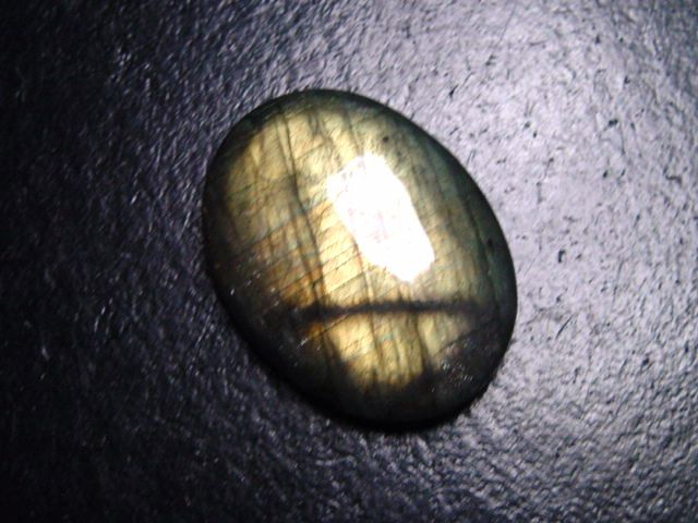 Labradorite 35,43 Ct. cabochon