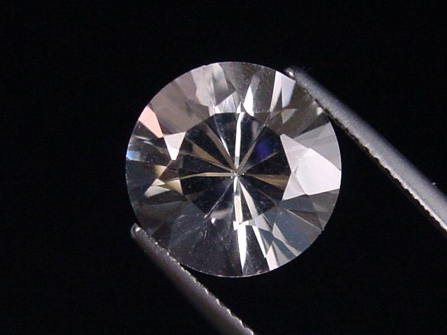 Bergkristall 5,28 Ct. Portugiesischer Rundschliff 12 mm