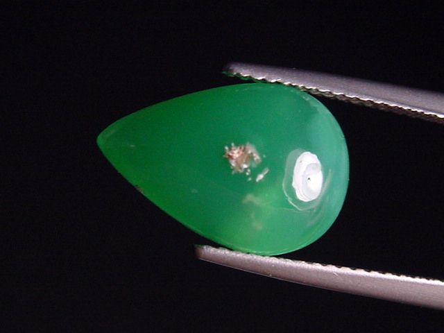 Chrysoprase 5,20 Ct. pear cabochon Brazil