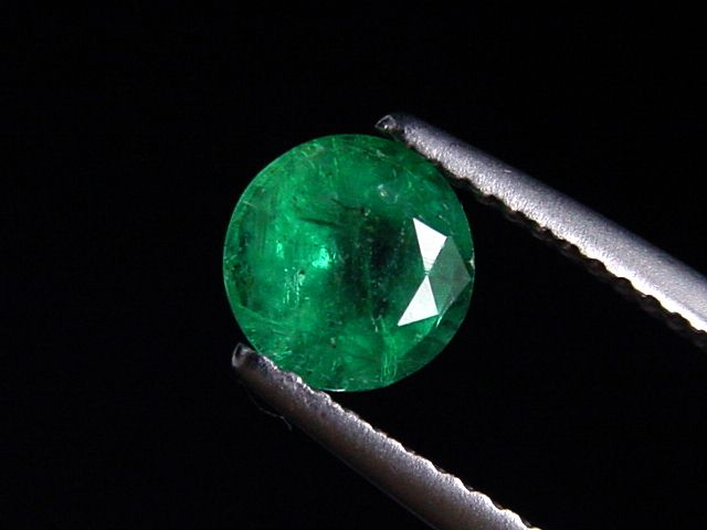 Smaragd 0,93 Ct. Spitzenfarbe 6 mm Rund Kolumbien