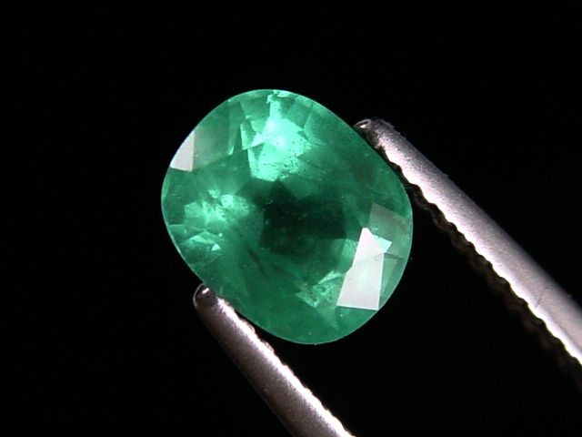 Smaragd 1,58 Ct. feines Blaugrün 7,5 x 6 mm Oval Kolumbien