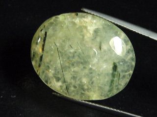 Prehnite with Rutile needles 30,80 Ct. Australia