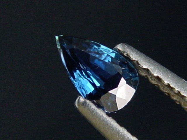 Blue Sapphire 0,43 Ct. pear