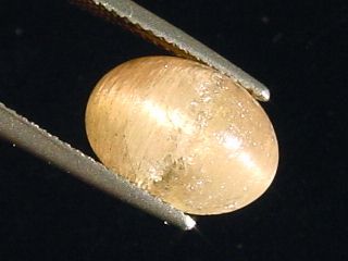 Turmalin Katzenauge 5,51 Ct. - seltene Farbe - Oval Cabochon