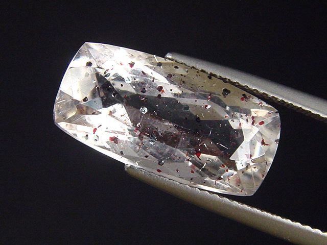 Lepidocrocite in Quartz 8,07 Ct. antique cut
