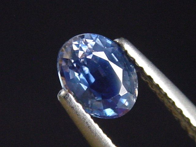 Saphir blau 0,94 Ct. Naturfarbe Oval Tansania