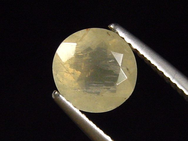 Leucite 1,28 Ct. round faceted - Vesuv, Naples, Italy