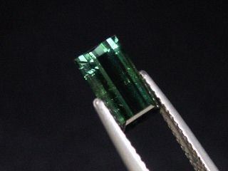 Indigolith / blauer Turmalin 1,60 Ct. Baguette 8,5 x 5 mm Brasilien