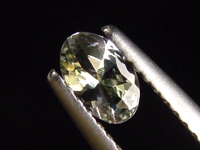 Zoisit 0,34 Ct. seltene Naturfarbe - Merelani, Tansania