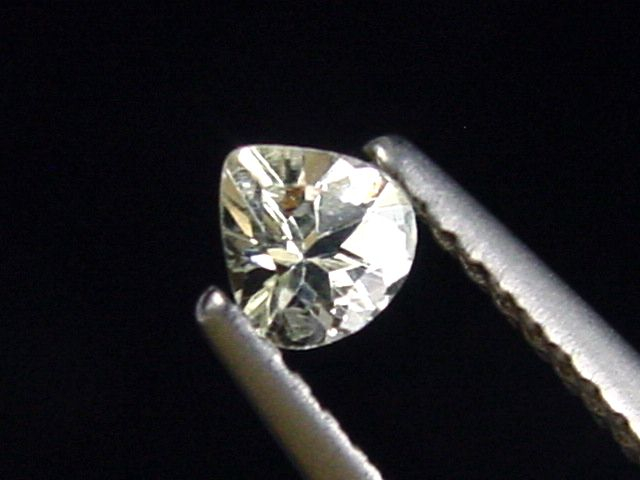 Zoisit 0,31 Ct. seltene Naturfarbe - Merelani, Tansania