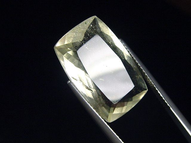 Wüstenglas 12,60 Ct. facettiert Antikschliff - selten
