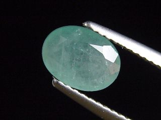 Grandidierit 1,25 Ct. selten facettiert oval Andrahomana, Madag.
