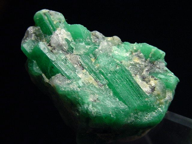 Emerald crystal specimen 30 mm Brazil