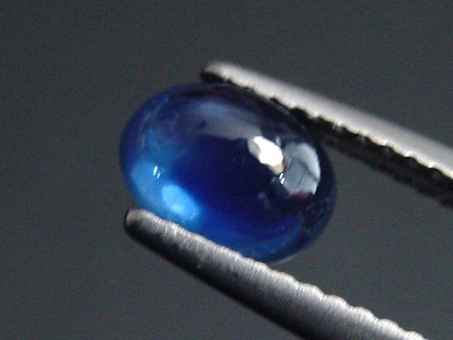 Blue Sapphire 1,49 Ct. oval cabochon