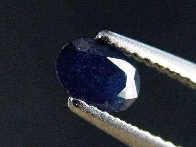 Blauer Saphir 0,48 Ct. Oval 6 x 4 mm Sri Lanka