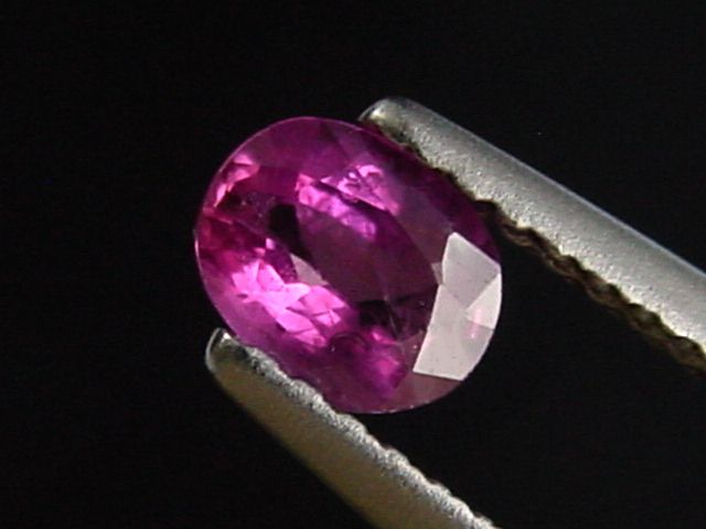 Rubin 0,43 Ct. Oval 5 x 4 mm Sri Lanka